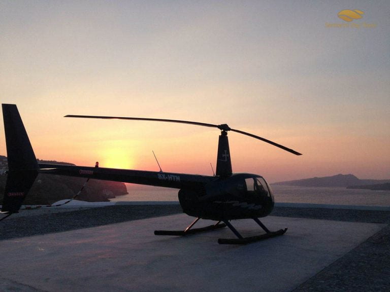 30-Minute Santorini Helicopter Flight