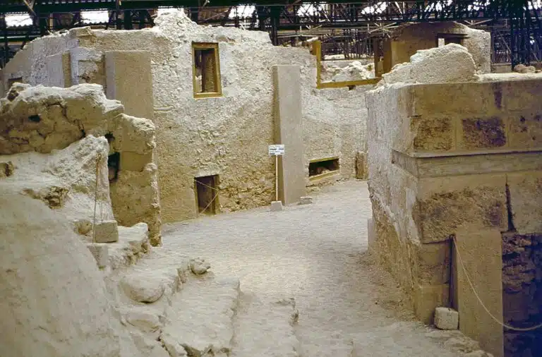 Treasures of Ancient Akrotiri and Santorini Wineries