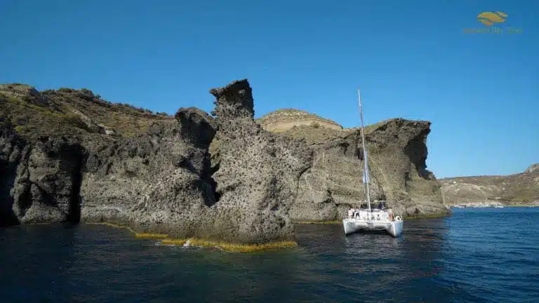 Luxury Santorini Sunset Cruise to Ammoudi Pier
