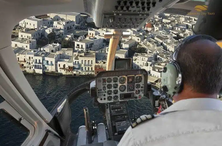 30-Minute Santorini Helicopter Flight