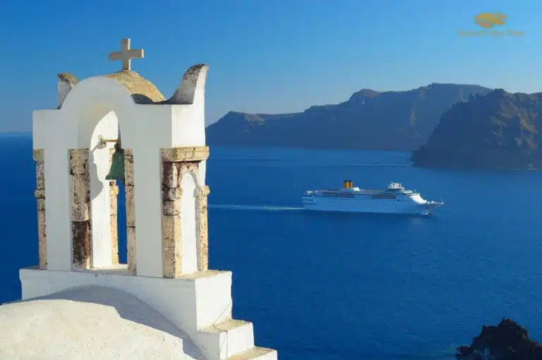 Amazing Santorini: 8-Hour Private Full-Day Santorini Tour